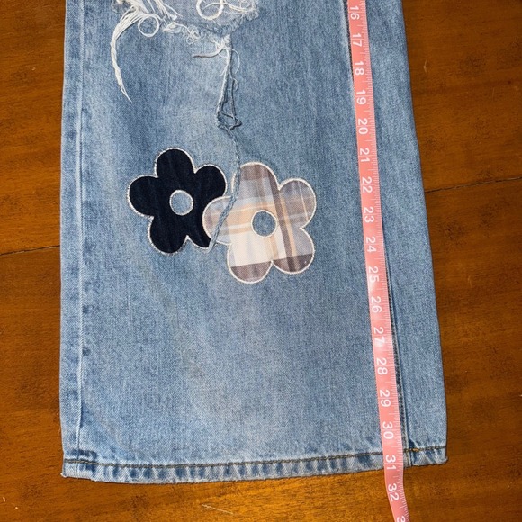 BDG Urban Outfitters Wide Leg Jeans Rips Daisy Patches Skater Baggy 26 - Picture 8 of 14